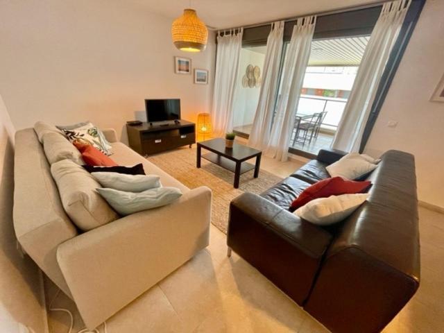 Gatu Premium Racimo, Terraza, Piscina, Aire Ac, Wifi Y Parking " Preferente Mayores De 25 Anos Y Familias " El Puerto de Santa María Exterior foto